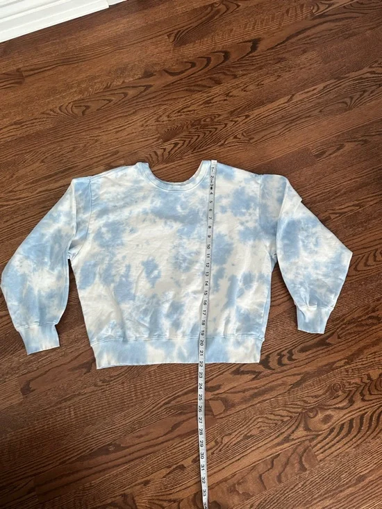 AR-33 Blue and White Tie-Dye Crewneck Sweatshirt Size Medium - Picture 3 of 6